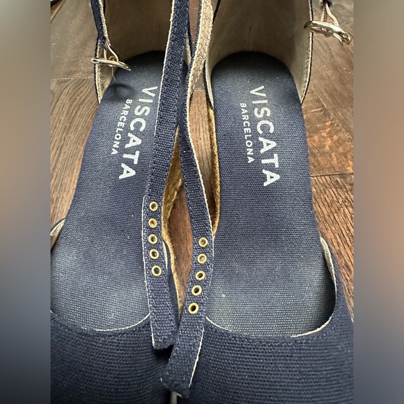 Viscata Barcelona Closed Toe Wedges - Picture 5 of 8